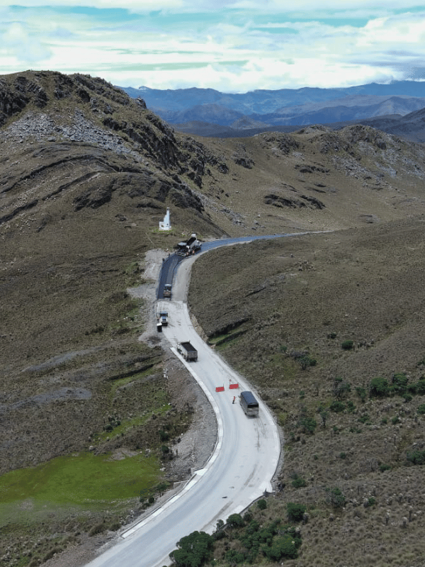 Mountain highway, an example of road infrastructure built in Colombia